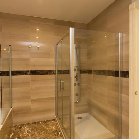 Lomas De Tatil Evi *